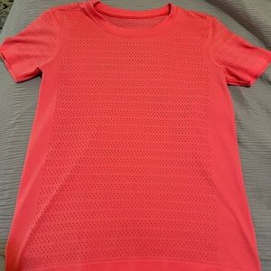 Lululemon swiftly relaxed short sleeve size 6